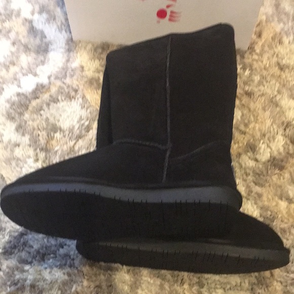 BEARPAW TALL BOOTS - Picture 6 of 7